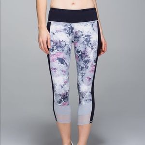 Lululemon moody mirage if your lucky crop leggings